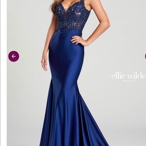 BRAND NEW NEVER WORN